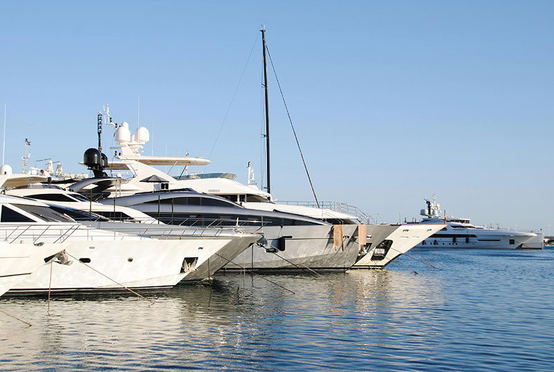 Снимка към блог статия Yacht Charter Management